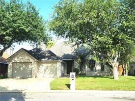 16 N St in McAllen, TX - Building Photo