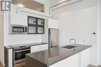 220 Dundurn St S in Hamilton, ON - Building Photo - Building Photo