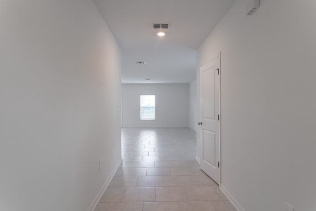 264 Hayley St in Winter Haven, FL - Building Photo - Building Photo