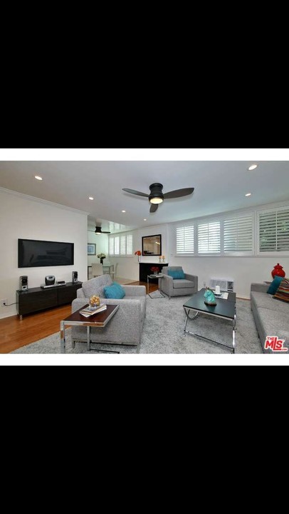 530 S Barrington Ave in Los Angeles, CA - Building Photo