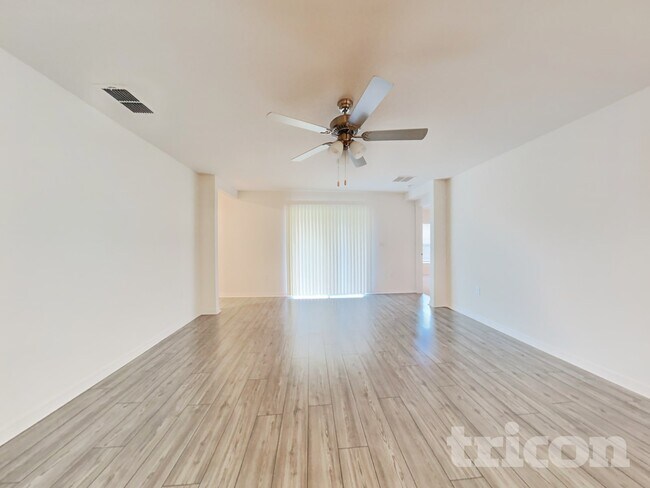 4446 Horse Creek Ln in Lakeland, FL - Foto de edificio - Building Photo