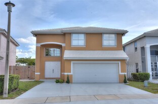 6450 Buena Vista Dr in Margate, FL - Building Photo
