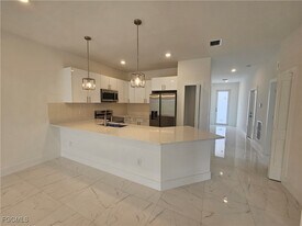 2123 Snead Dr in Lehigh Acres, FL - Building Photo