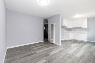 Kalnor Apartments in Norwalk, CA - Building Photo - Building Photo