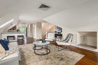 332 Jamaicaway in Boston, MA - Building Photo - Building Photo