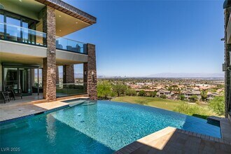 1500 MacDonald Ranch Dr in Henderson, NV - Building Photo - Building Photo