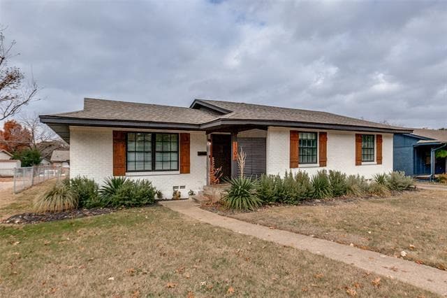 property at 1308 Northlake Dr