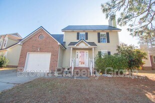 725 Connaly Dr in Hope Mills, NC - Building Photo