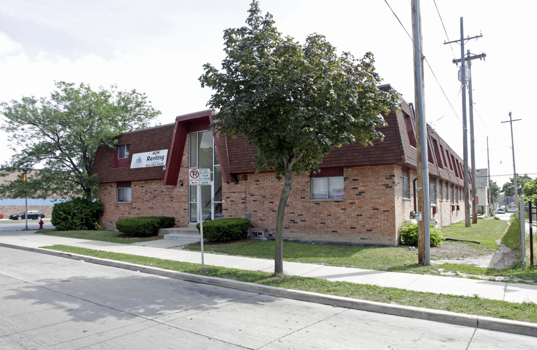 Lapham Court in Milwaukee, WI - Foto de edificio