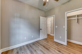 221 Monroe Dr in Bristol, TN - Building Photo - Building Photo