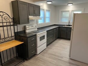 6 Winsor Ave in Concord, NH - Foto de edificio - Building Photo