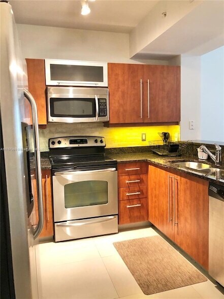 7350 SW 89th St, Unit 604S in Miami, FL - Building Photo - Building Photo