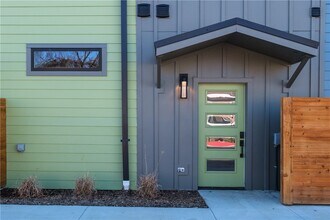 303 Park St in Springdale, AR - Building Photo - Building Photo