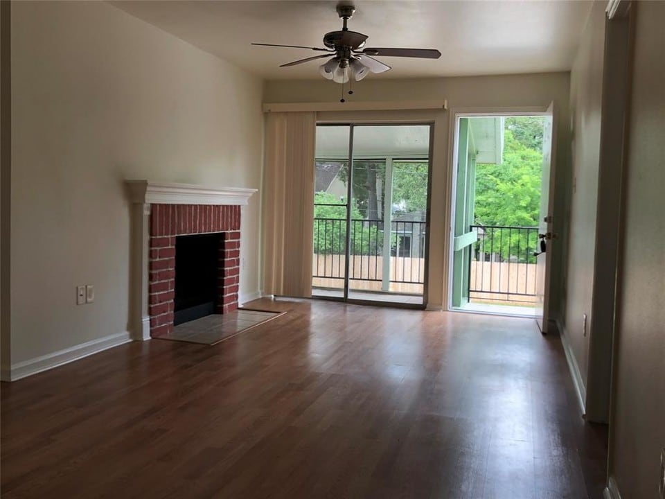 714 Memorial Mews St Photo