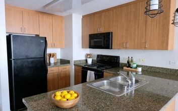 1080 Park Blvd in San Diego, CA - Building Photo - Building Photo