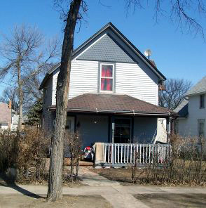 802-808 4th Ave NE in Devils Lake, ND - Building Photo - Building Photo