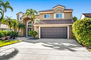 10056 Country Brook Rd in Boca Raton, FL - Building Photo