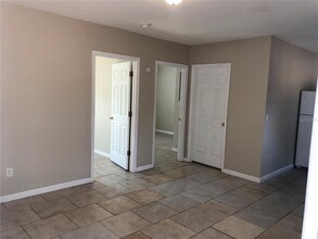 110 Forest Ave-Unit -12 in Davenport, FL - Foto de edificio - Building Photo