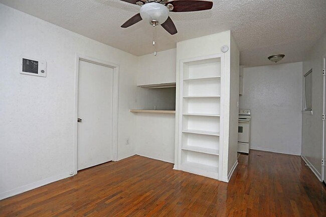 4921 Crawford St-Unit -8 in Houston, TX - Building Photo - Building Photo