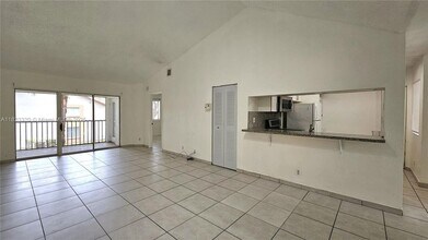 9277 SW 138th Pl in Miami, FL - Building Photo - Building Photo