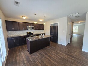 230 Chloe Dr in Fayetteville, NC - Building Photo - Building Photo