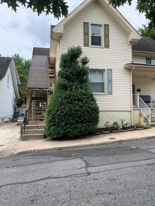 405 Garlinger Ave in Hagerstown, MD - Building Photo