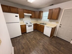 208 Wynn Way in Columbia, SC - Building Photo - Building Photo