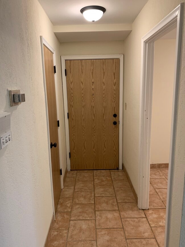 859 St Paul Ave, Unit 9 in St. Paul, MN - Foto de edificio - Building Photo