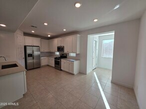 319 Pinnacle Ridge Dr in San Tan Valley, AZ - Building Photo - Building Photo