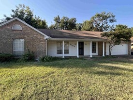 5159 Longmeadow Cove in Memphis, TN - Building Photo