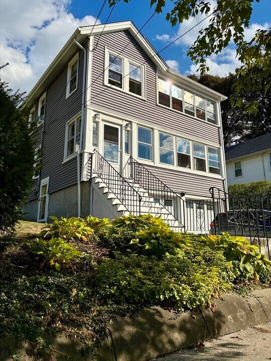 343 Washington St in Winchester, MA - Building Photo