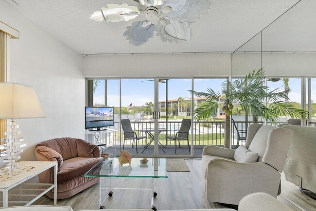 101 NE 19th Ave in Deerfield Beach, FL - Building Photo - Building Photo