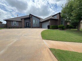 2304 NW 172nd St in Edmond, OK - Building Photo