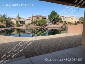 700 E Indian Wells Pl in Chandler, AZ - Building Photo - Building Photo