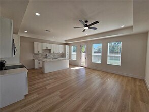 620 W Avenue F in Garland, TX - Building Photo - Building Photo