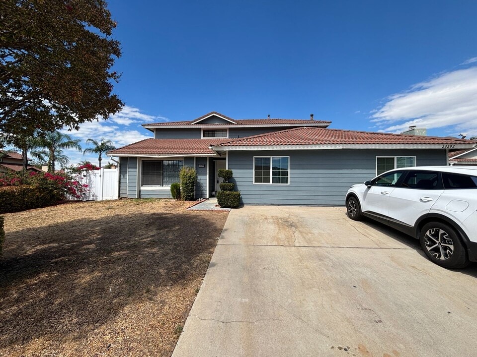 23290 Vida Ct in Moreno Valley, CA - Building Photo