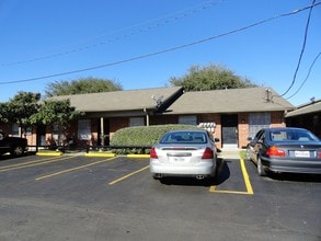 Tompkins Green Apartments in Baytown, TX - Building Photo - Building Photo