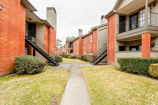 Green Tree Place in Houston, TX - Building Photo - Building Photo