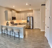 847 Enbrook Lp in Naples, FL - Building Photo