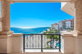 7454 Fisher Island Dr in Miami Beach, FL - Building Photo - Building Photo