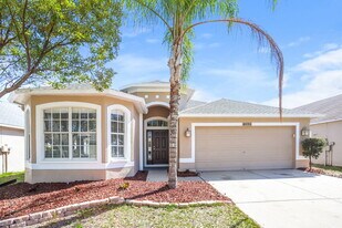 8554 Canterbury Lake Blvd in Tampa, FL - Building Photo