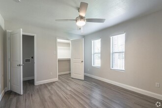1600 Avenue M in South Houston, TX - Foto de edificio - Building Photo