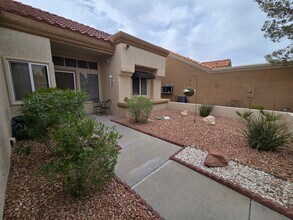2729 Showcase Dr in Las Vegas, NV - Building Photo - Building Photo