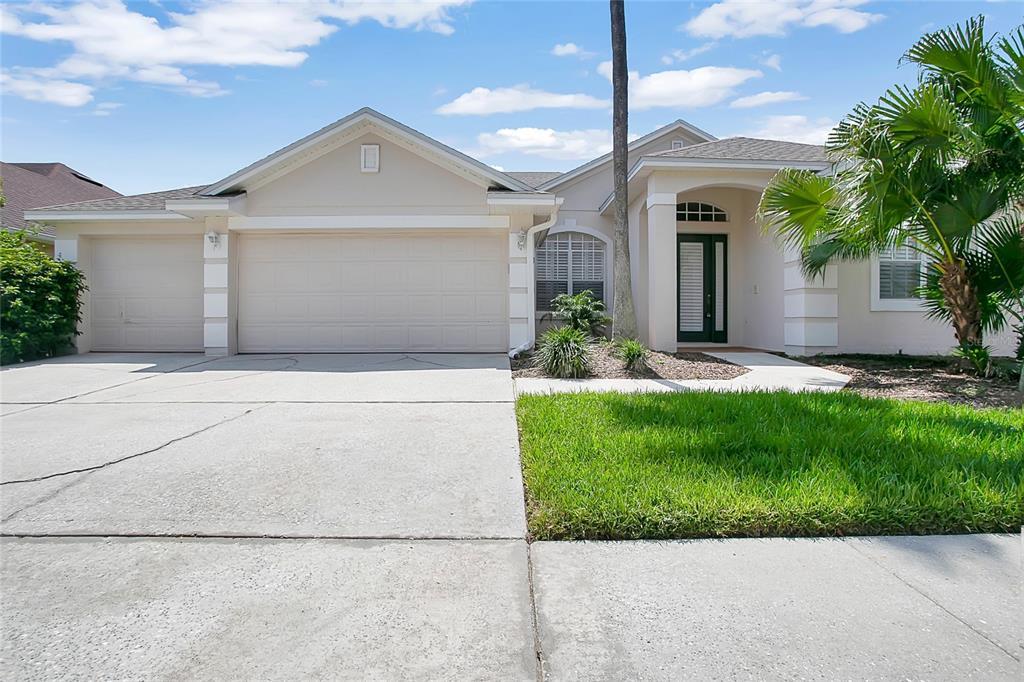 107 Walton Heath Dr in Orlando, FL - Building Photo
