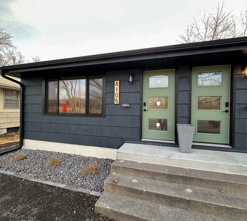 4105 France Ave S, Unit 4105 in Minneapolis, MN - Foto de edificio