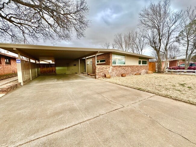 2514 47th St in Lubbock, TX - Building Photo - Building Photo