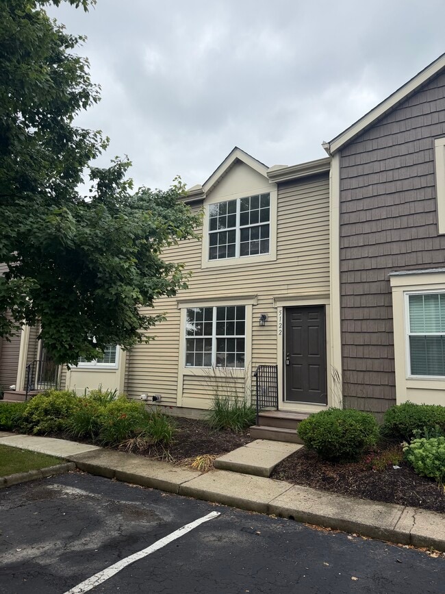 property at 5122 Singleton Dr