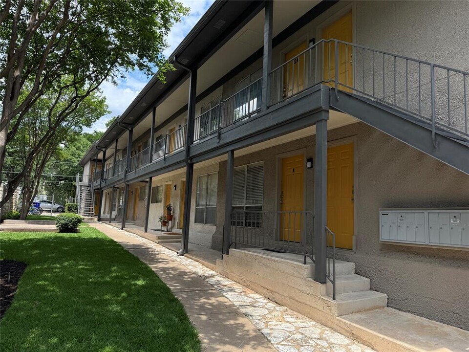 304 E 34th St in Austin, TX - Building Photo