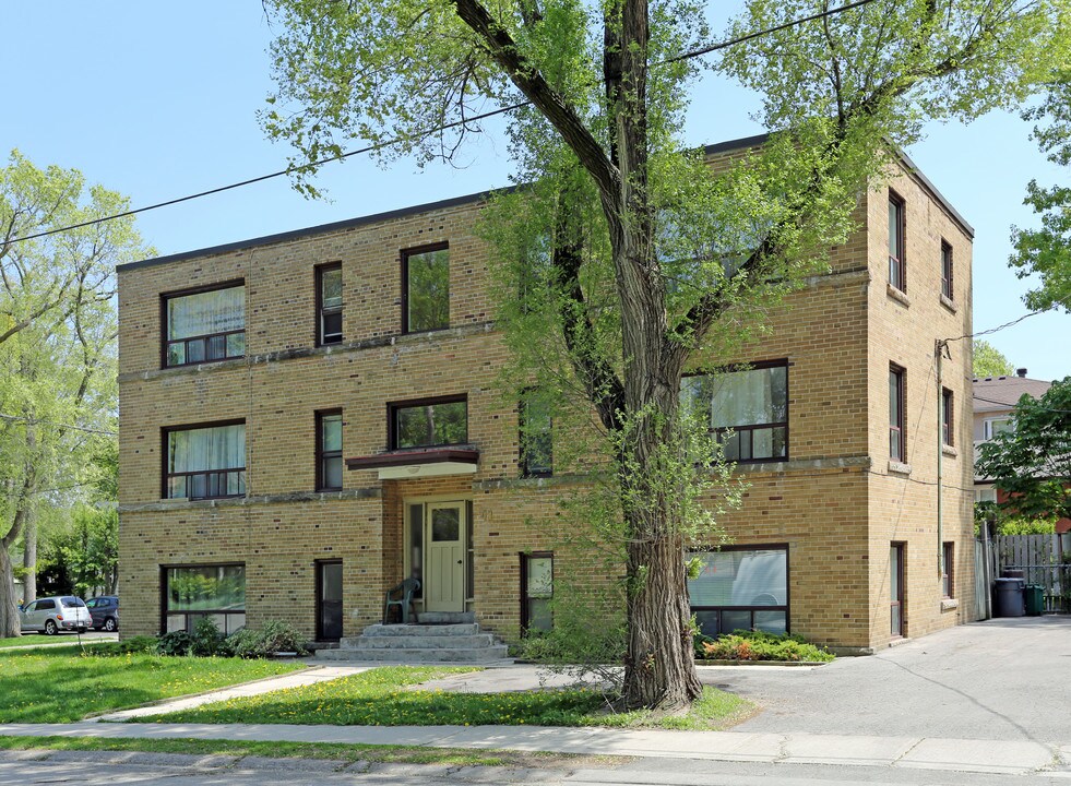 41 Marina Ave in Toronto, ON - Building Photo