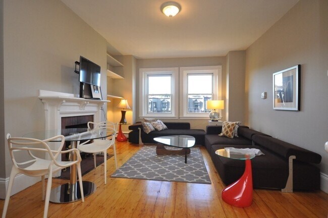 218 Newbury St, Unit PH in Boston, MA - Foto de edificio - Building Photo